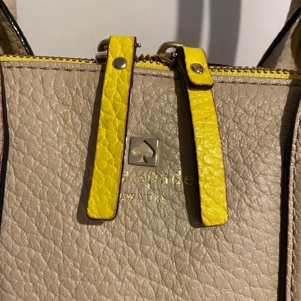 Kate spade beige/ yellow leather satchel bag - Picture 4 of 11